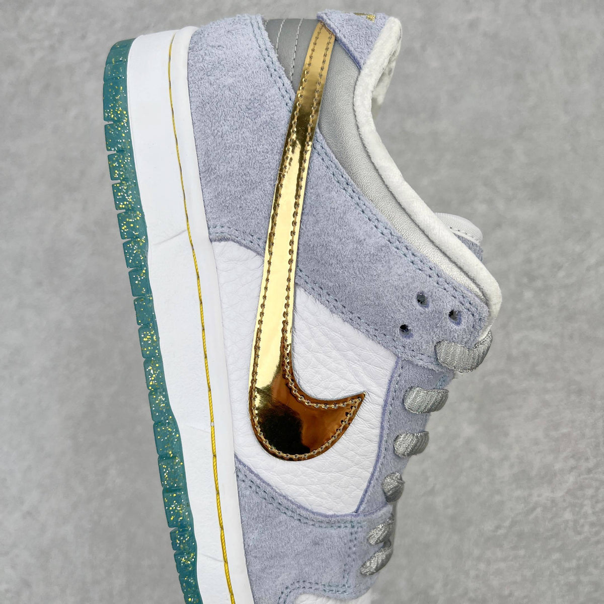 Nike Dunk x Sean Cliver "Holiday Special"